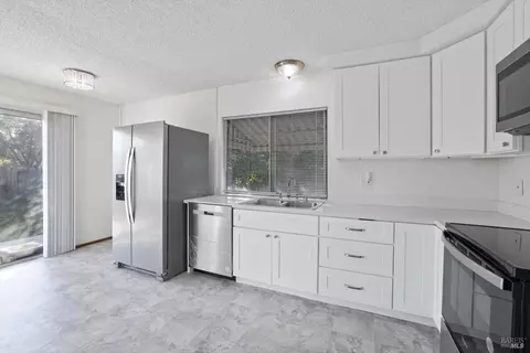 679 Devon Ct, Fairfield, CA 94533 photo 17