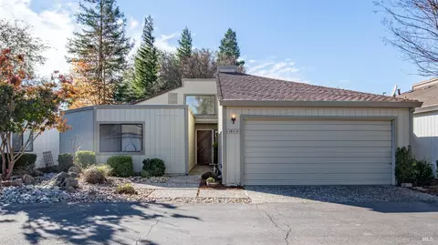 1317 Hawthorne Ct, Dixon, CA 95620