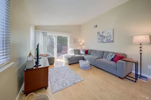 121 Thresher Dr, Vallejo, CA 94591 photo 14