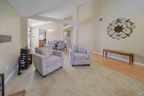 121 Thresher Dr, Vallejo, CA 94591 photo 5