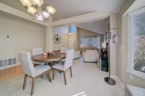 121 Thresher Dr, Vallejo, CA 94591 photo 8
