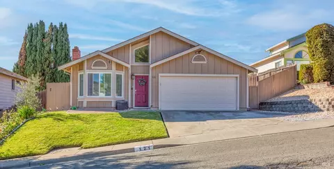 121 Thresher Dr, Vallejo, CA 94591