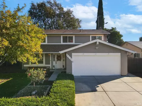312 Woodhaven Dr, Vacaville, CA 95687 photo 3