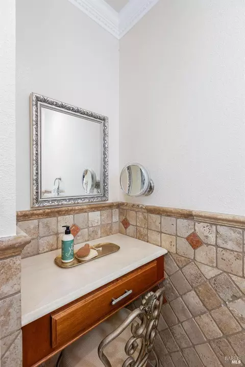 Bath - 101 Lang Ct, Fairfield, CA 94534 photo 6 of 10