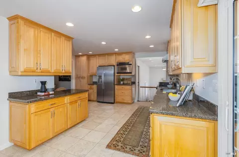 Kitchen - 101 Lang Ct, Fairfield, CA 94534 photo 2 of 4