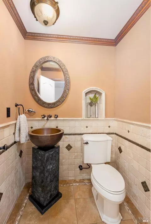 Bath - 101 Lang Ct, Fairfield, CA 94534 photo 1 of 10
