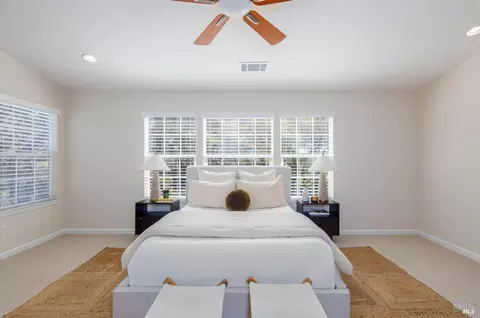 Bedroom - 101 Lang Ct, Fairfield, CA 94534 photo 8 of 9