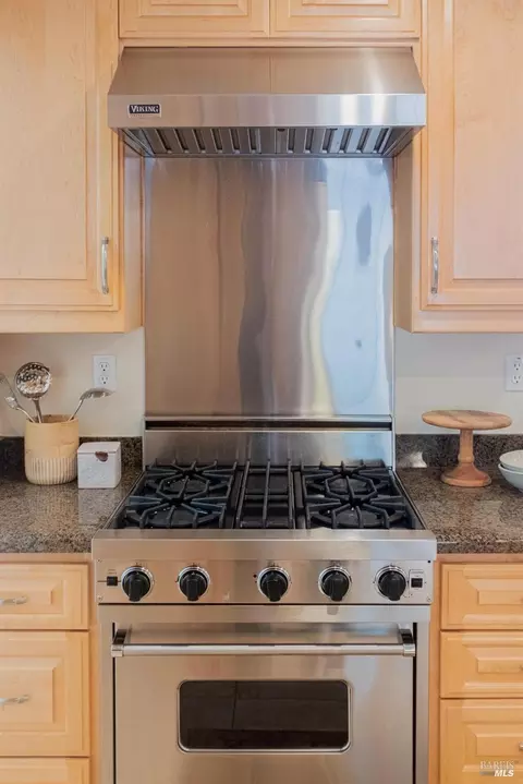 Kitchen - 101 Lang Ct, Fairfield, CA 94534 photo 3 of 4