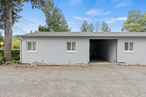 Exterior - 530-570 Talmage Rd, Ukiah, CA 95482 photo 11 of 14