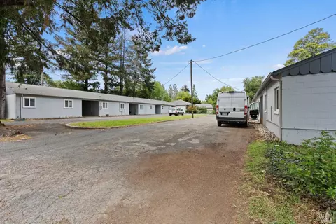 Exterior - 530-570 Talmage Rd, Ukiah, CA 95482 photo 4 of 14