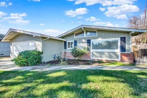 242 Ash St, Vacaville, CA 95688