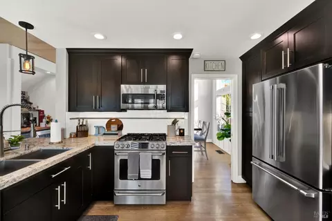 Kitchen - 3123 Pine Valley Dr, Fairfield, CA 94534 photo 5 of 13