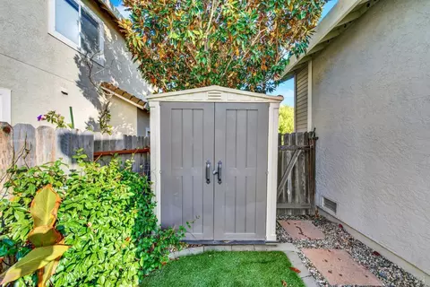 Exterior - 3123 Pine Valley Dr, Fairfield, CA 94534 photo 16 of 17