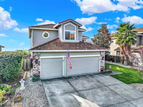 Exterior - 3123 Pine Valley Dr, Fairfield, CA 94534 photo 3 of 17