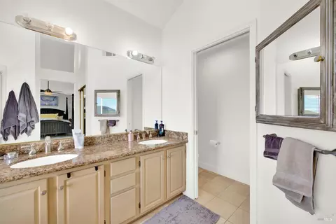 Bath - 3123 Pine Valley Dr, Fairfield, CA 94534 photo 3 of 6