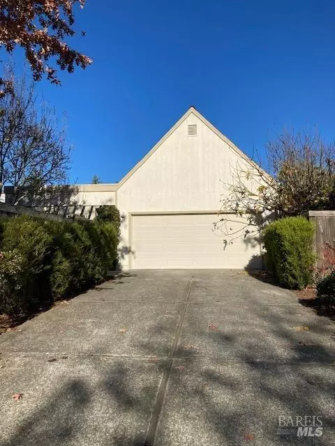 605 Zinnia Ct, Sonoma, CA 95476