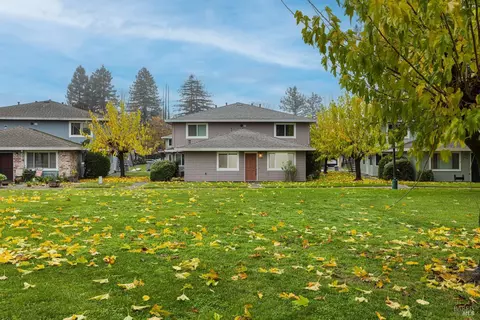 2618 Plata Ct, Santa Rosa, CA 95403