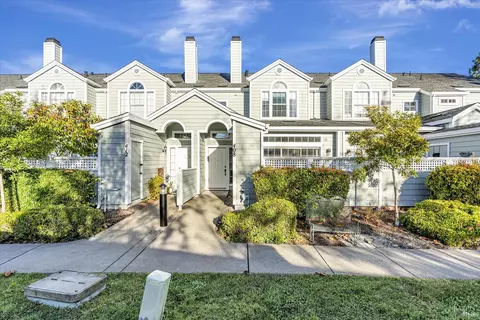 408 Feldspar Ln, Santa Rosa, CA 95407