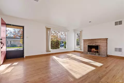 1412 Okeefe Way, Vallejo, CA 94590 photo 2