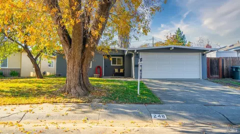 248 Cedar St, Vacaville, CA 95688