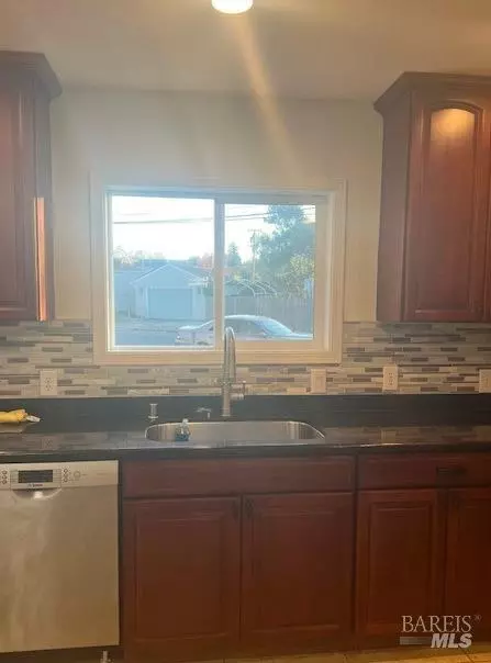 601 Cedar St, Vallejo, CA 94591 photo 4