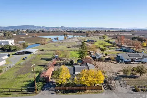 23202 Maffei Rd, Sonoma, CA 95476 photo 3