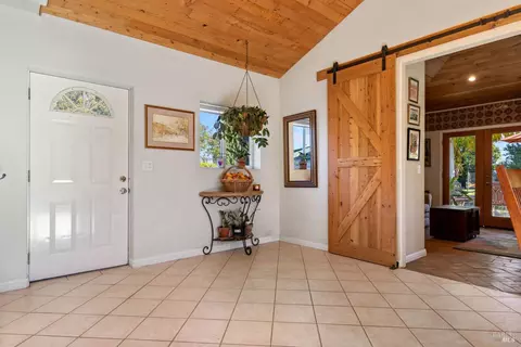 Entry Way - 4300 Bodega Ave, Petaluma, CA 94952 photo 2 of 3