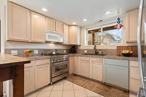 Kitchen - 4300 Bodega Ave, Petaluma, CA 94952 photo 2 of 4