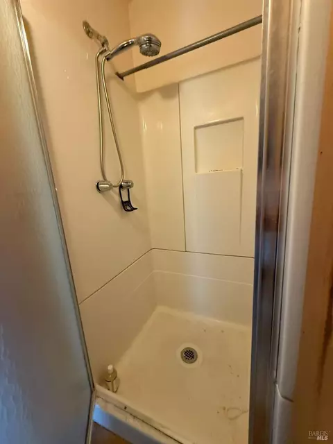 Bath - 403 Florida St, Vallejo, CA 94590 photo 10 of 10