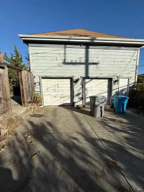 Exterior - 403 Florida St, Vallejo, CA 94590 photo 2 of 15