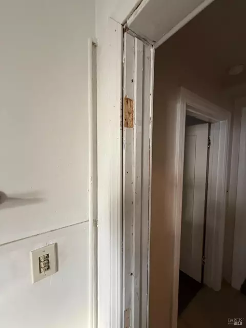 Entry Way - 403 Florida St, Vallejo, CA 94590 photo 1 of 6