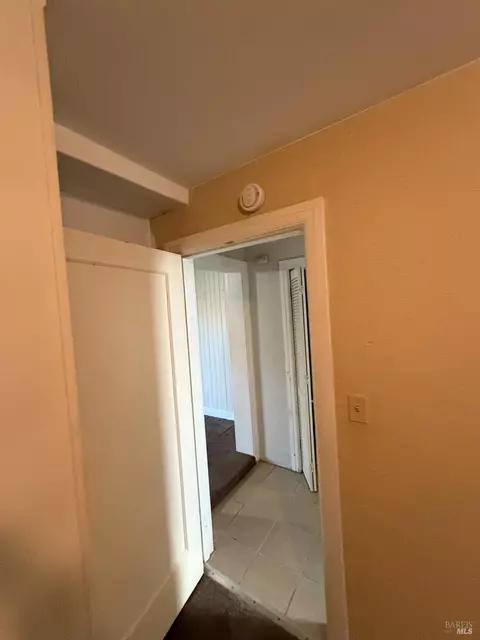 Entry Way - 403 Florida St, Vallejo, CA 94590 photo 2 of 6