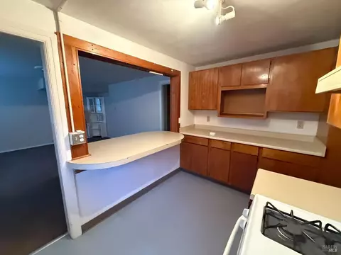 Kitchen - 403 Florida St, Vallejo, CA 94590 photo 5 of 16
