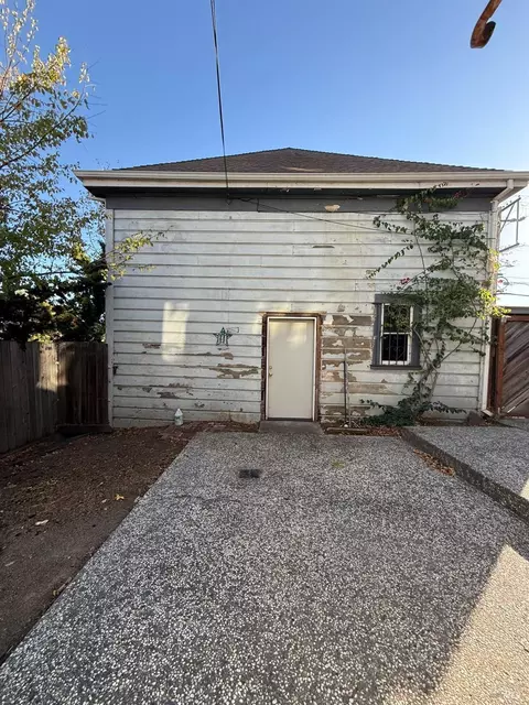 Exterior - 403 Florida St, Vallejo, CA 94590 photo 6 of 15