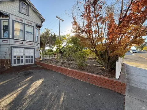 Exterior - 403 Florida St, Vallejo, CA 94590 photo 7 of 15