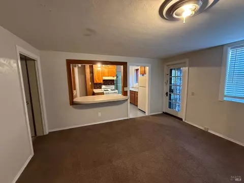 Living - 403 Florida St, Vallejo, CA 94590 photo 4 of 10