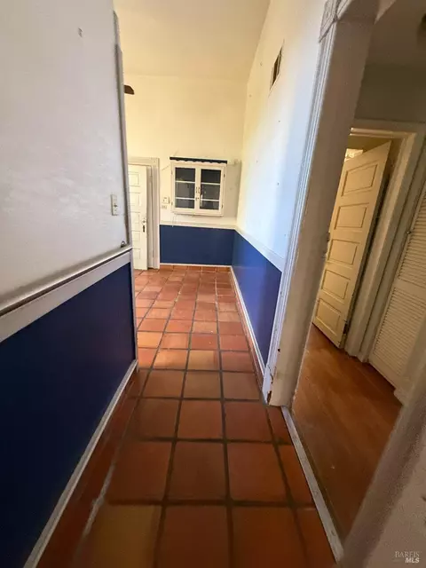 Entry Way - 403 Florida St, Vallejo, CA 94590 photo 3 of 6