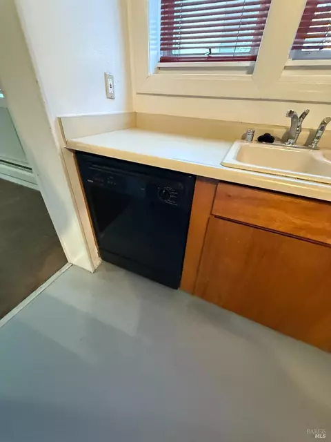 Kitchen - 403 Florida St, Vallejo, CA 94590 photo 3 of 16