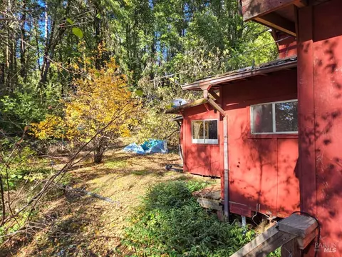 Exterior - 29500 Timberline Rd, Willits, CA 95490 photo 11 of 31