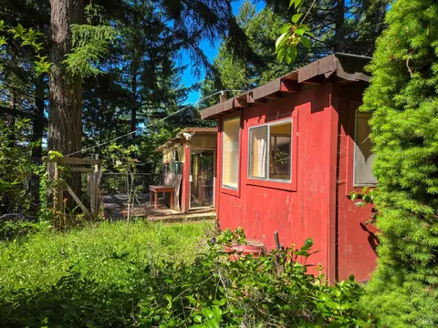 Exterior - 29500 Timberline Rd, Willits, CA 95490 photo 4 of 31