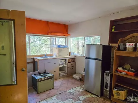 Kitchen - 29500 Timberline Rd, Willits, CA 95490 photo 3 of 3
