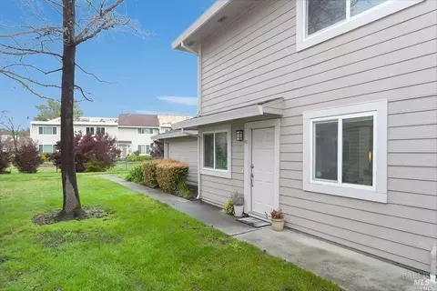 46 Tahoe Cir, Novato, CA 94947