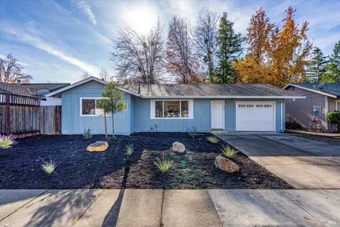 926 Robbie Way, Windsor, CA 95492