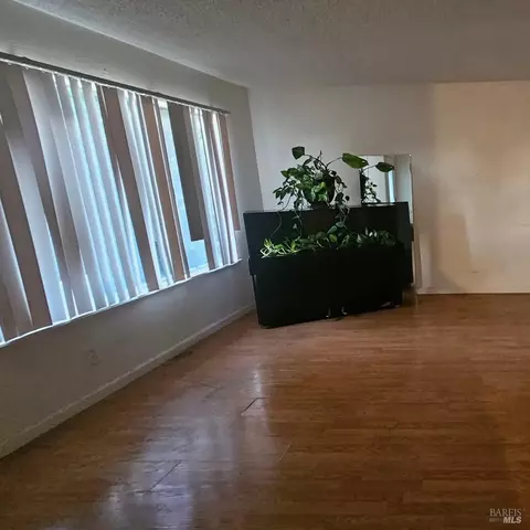118 Delta Cir, Vallejo, CA 94589 photo 2