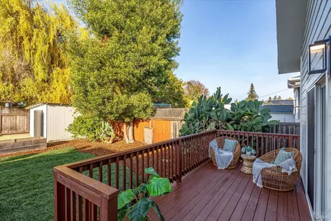 Exterior - 2221 Adrian St, Napa, CA 94558 photo 4 of 14