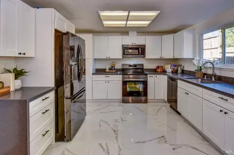 131 Daffodil Cir, Vallejo, CA 94591 photo 10