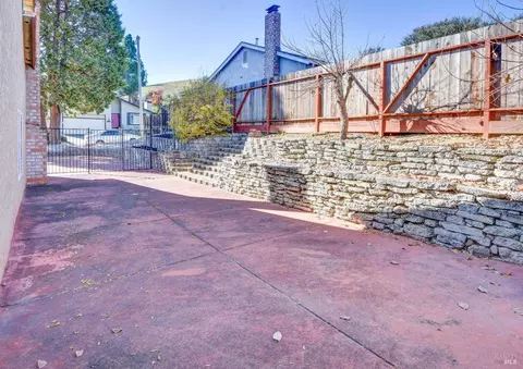 131 Daffodil Cir, Vallejo, CA 94591 photo 32