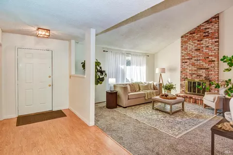 131 Daffodil Cir, Vallejo, CA 94591 photo 4