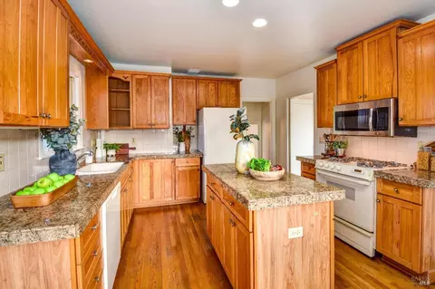 26 Capilano Dr, Vallejo, CA 94590 photo 10