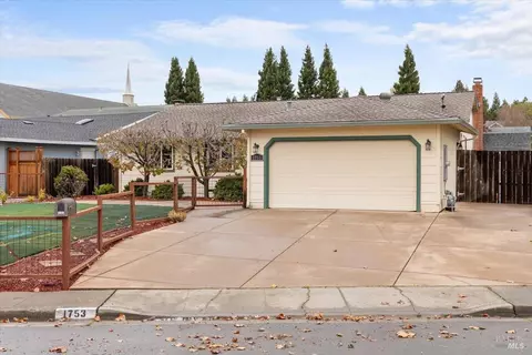 1753 Pine Ave, Petaluma, CA 94954